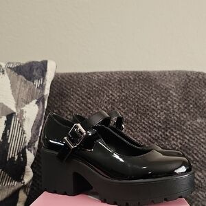 Gianni Bini Black Dress Shoes with Chunky Platform